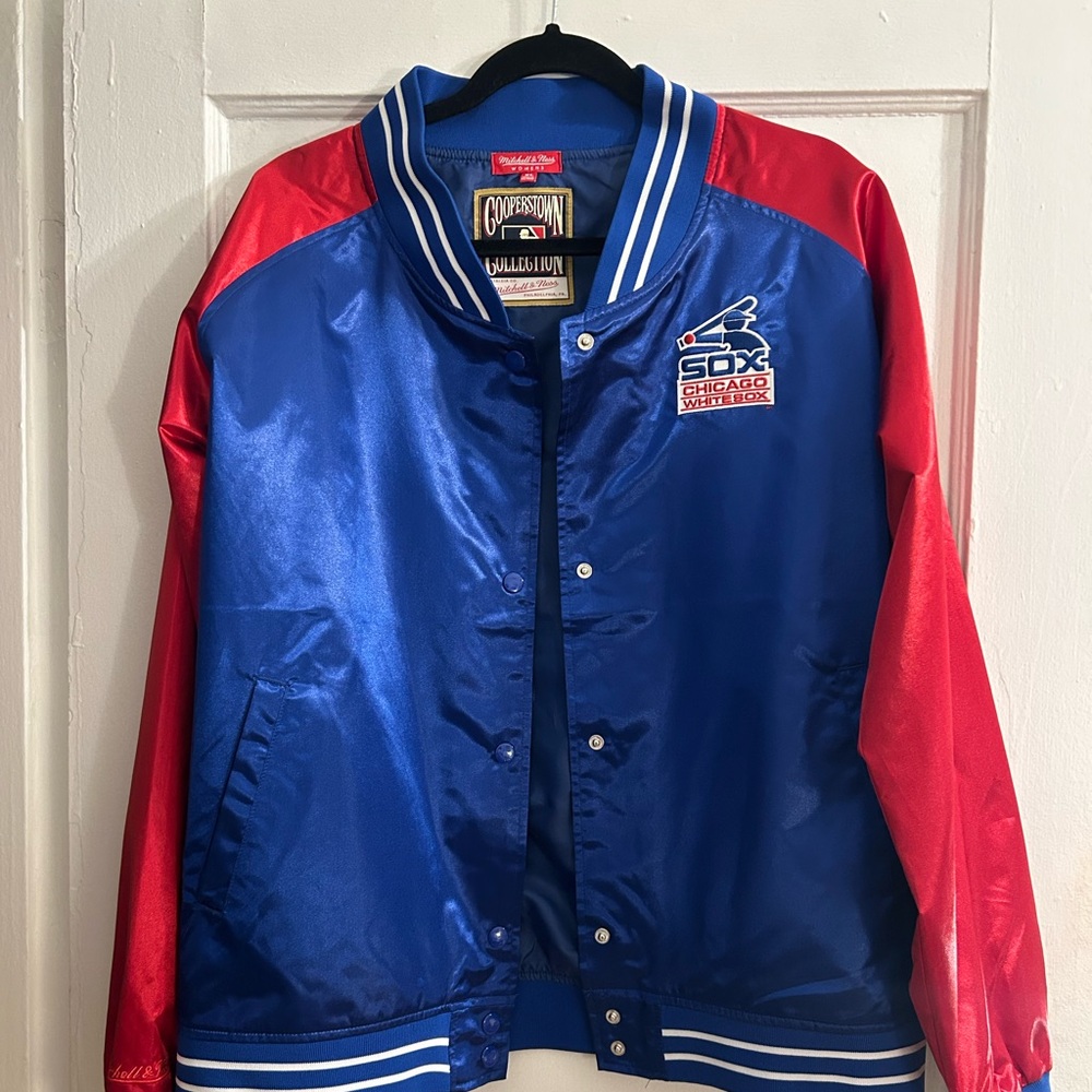Mitchell & Ness Women’s White Sox Blue and Red Jacket - XL